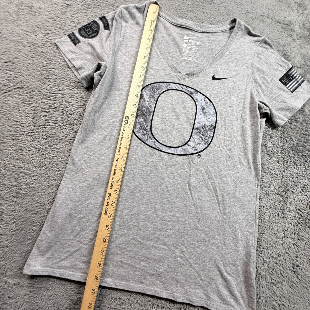 Nike Oregon Ducks V Neck Shirt Womens L Gray Excellent Flag Logo Knit Tee - Picture 4 of 4